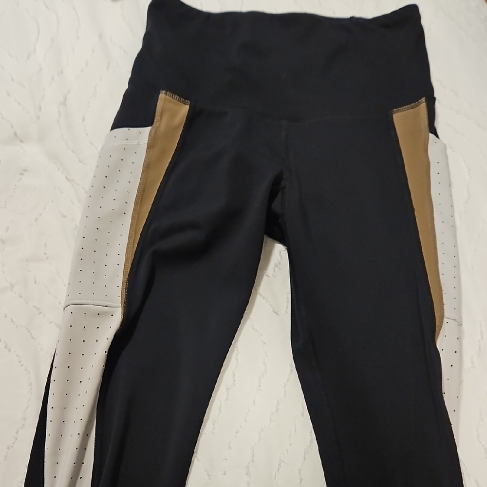 Black and Tan Colorblock Leggings With 2 Deep Side Pockets